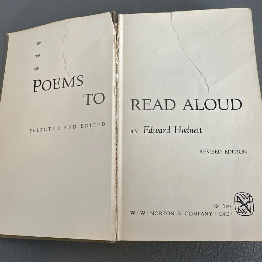 Vintage Classic “Poems To Read Aloud” Edward Hodnett Revised 1967/57 Copyright